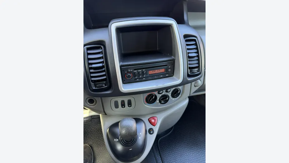 OPEL Vivaro -