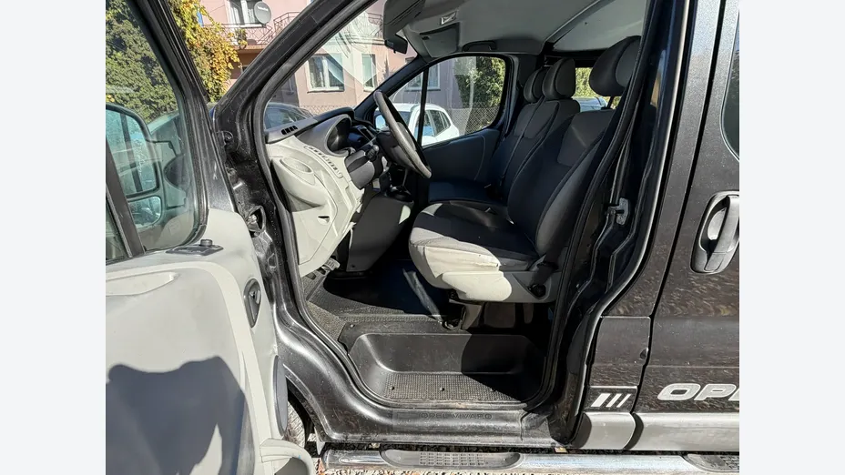 OPEL Vivaro -