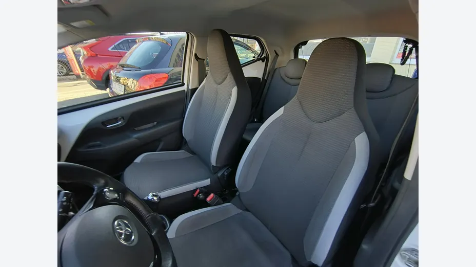TOYOTA Aygo -