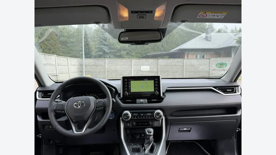 TOYOTA RAV4 -