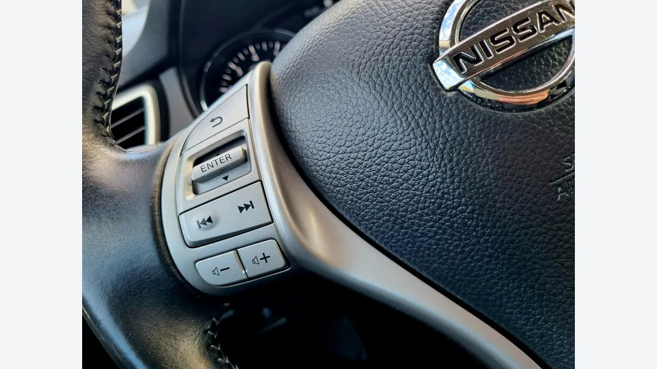 NISSAN Qashqai -
