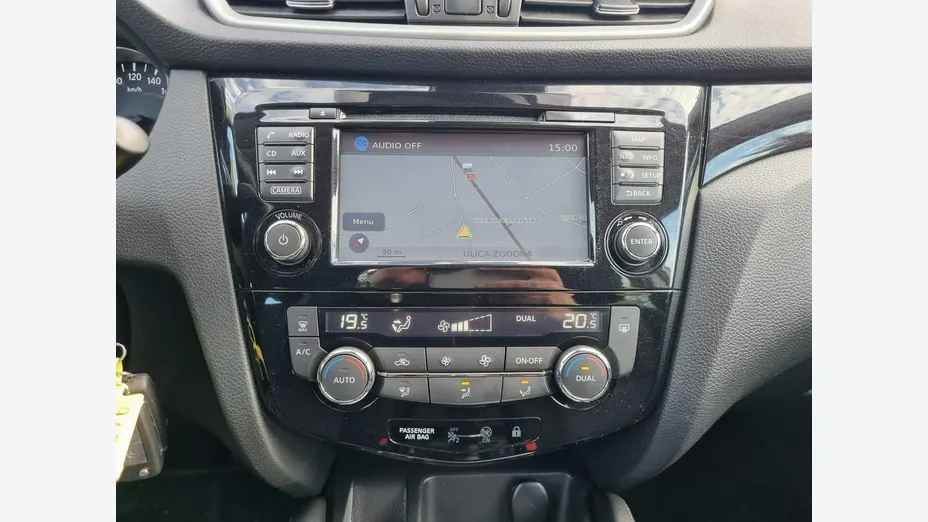 NISSAN Qashqai -