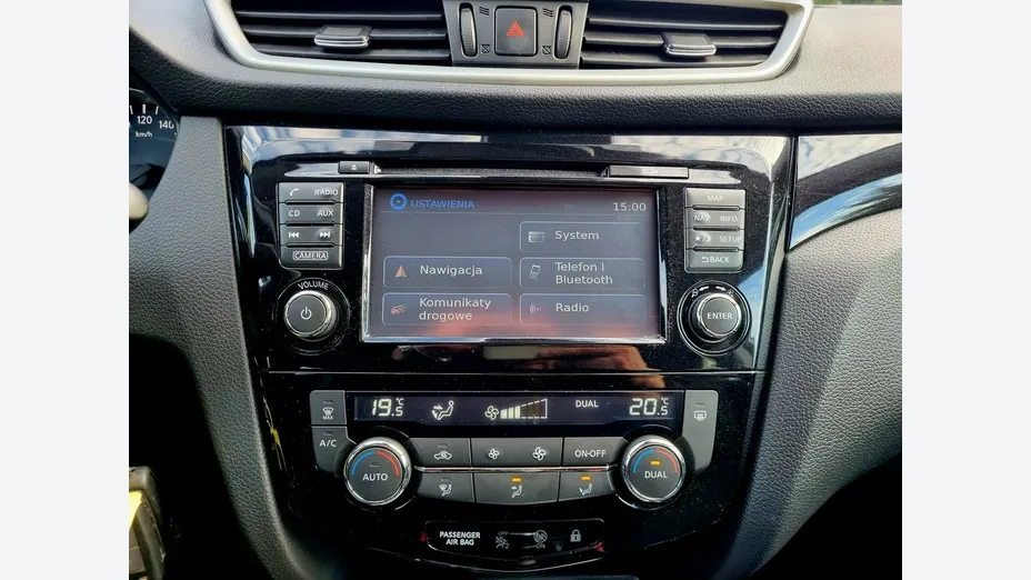 NISSAN Qashqai -