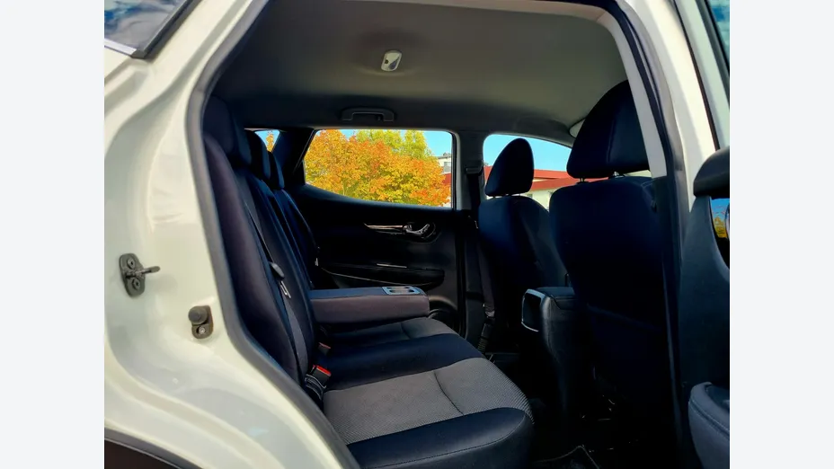 NISSAN Qashqai -