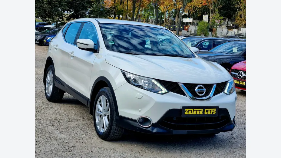 NISSAN Qashqai -