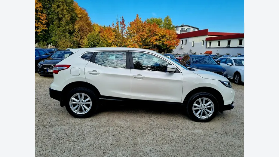 NISSAN Qashqai -