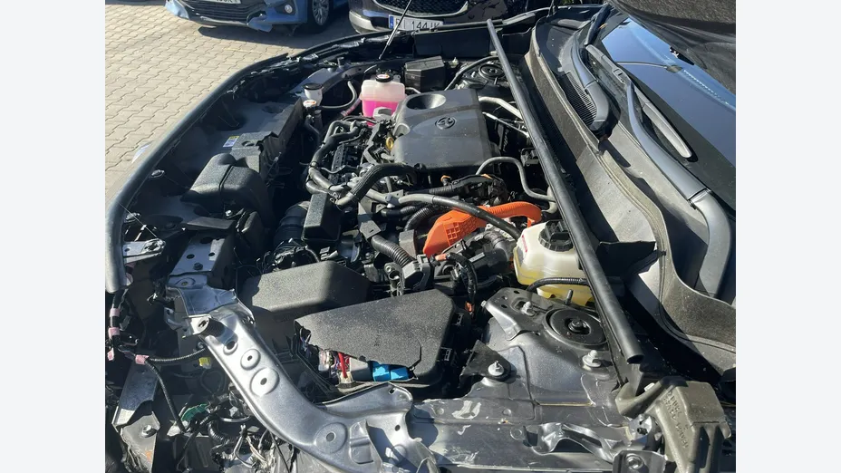 TOYOTA RAV4 -