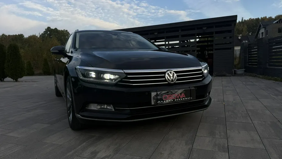 VOLKSWAGEN Passat -