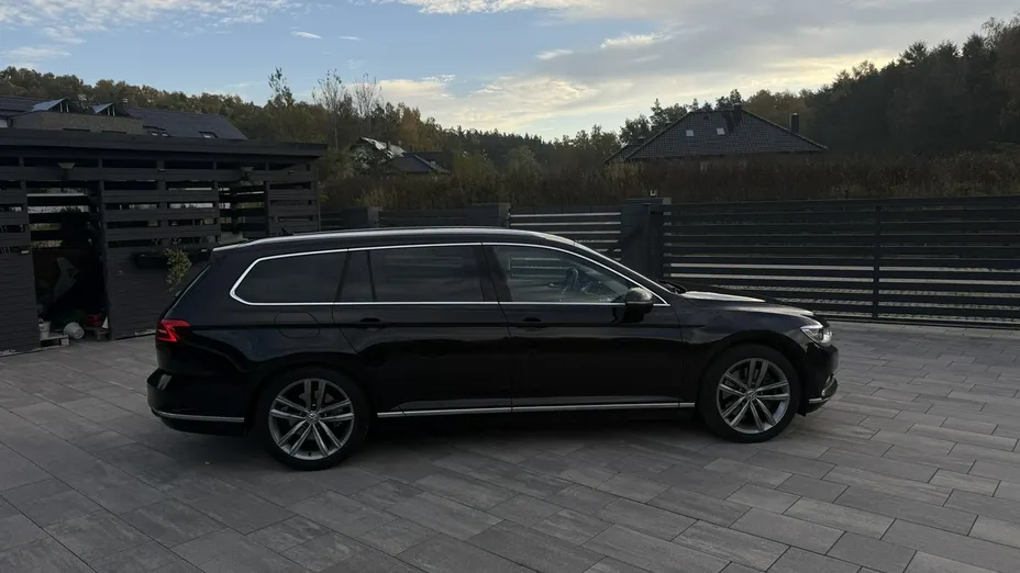 VOLKSWAGEN Passat -