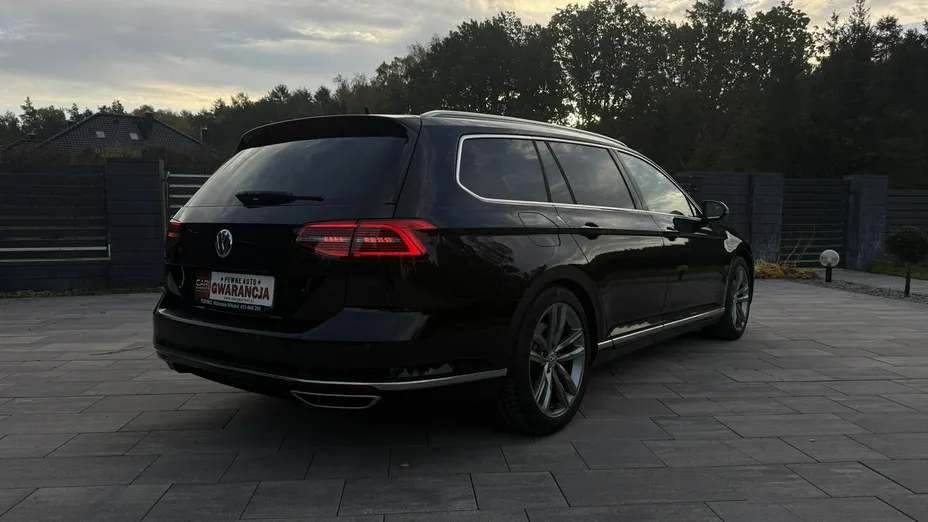 VOLKSWAGEN Passat -