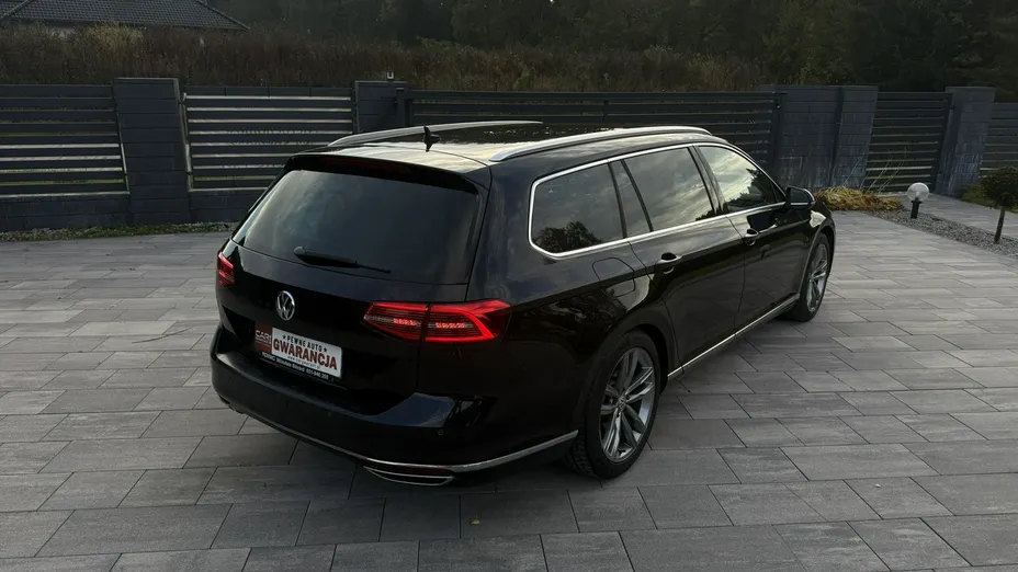 VOLKSWAGEN Passat -