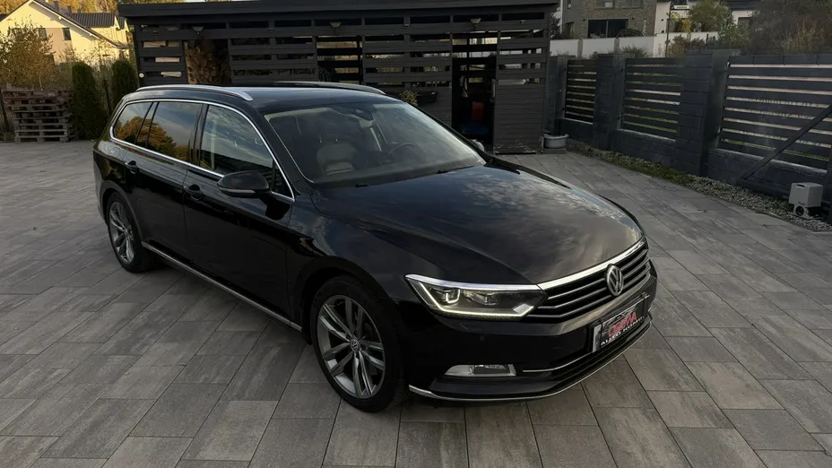 VOLKSWAGEN Passat -