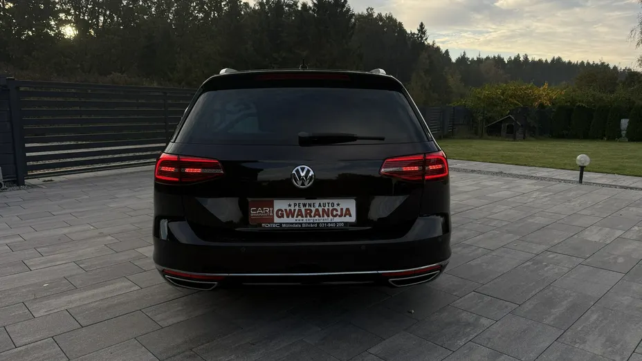VOLKSWAGEN Passat -