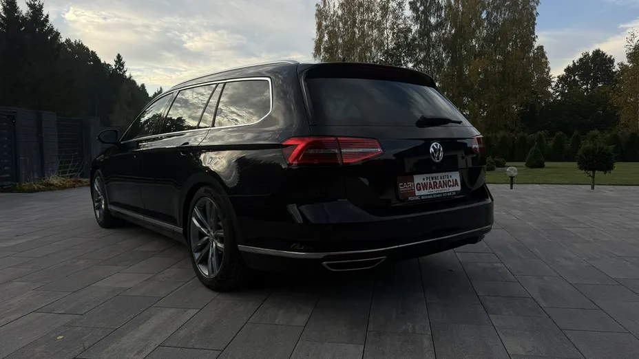 VOLKSWAGEN Passat -
