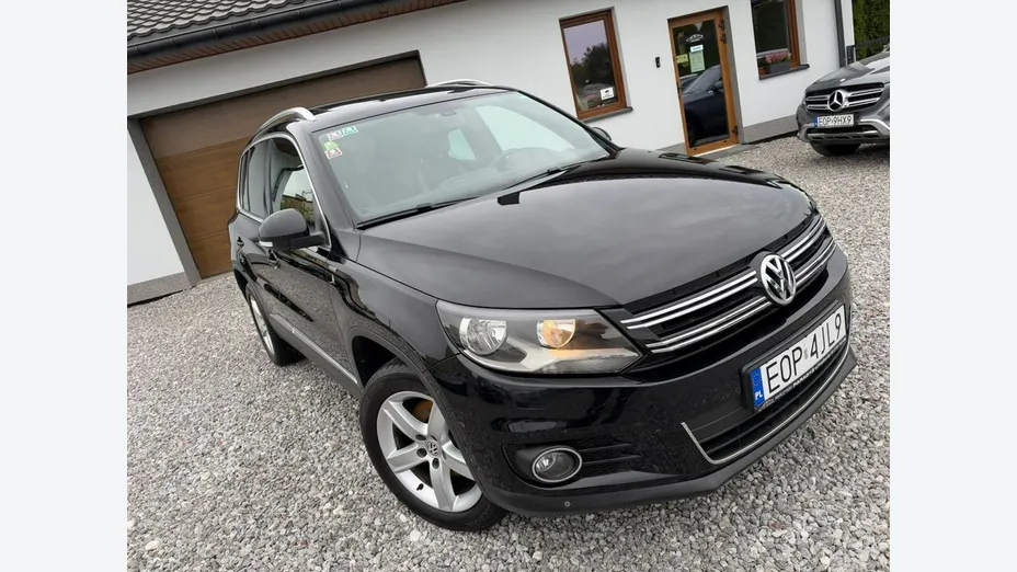 VOLKSWAGEN Tiguan -