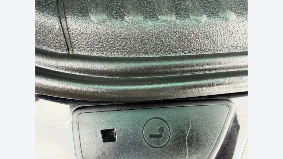 VOLKSWAGEN Tiguan -