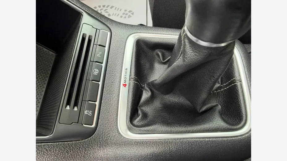 VOLKSWAGEN Tiguan -