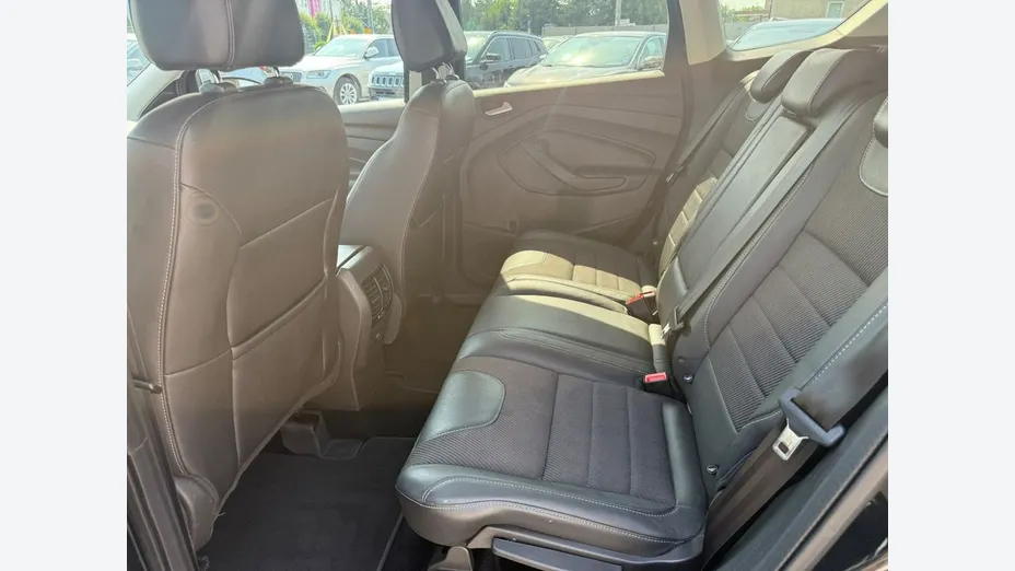 FORD Kuga -