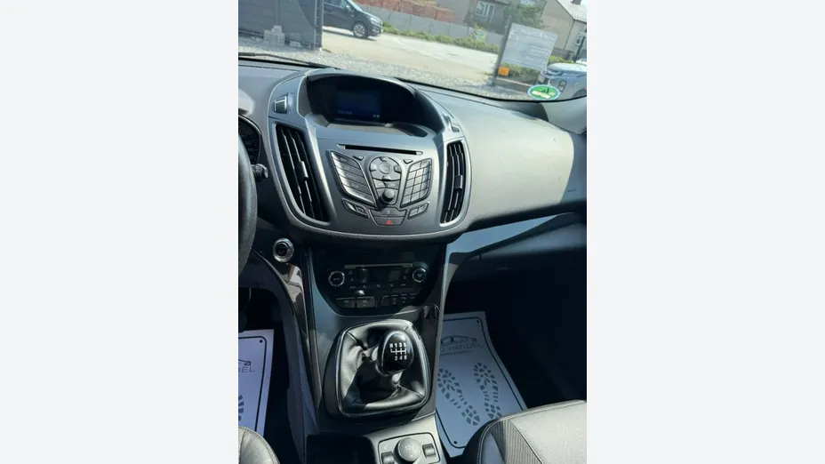 FORD Kuga -