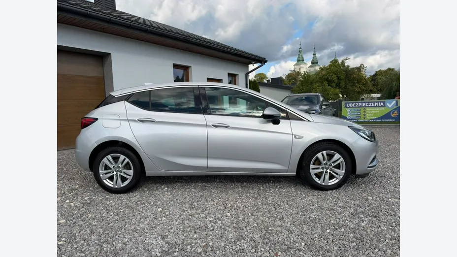 OPEL Astra -