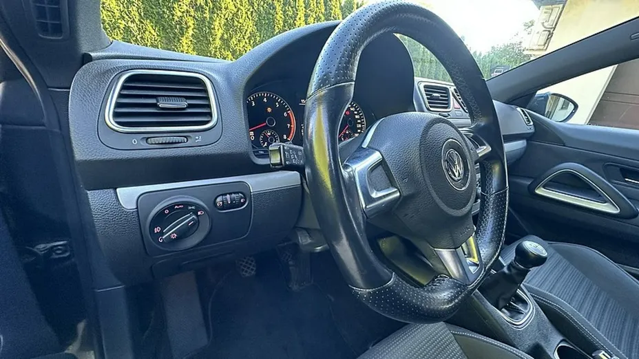 VOLKSWAGEN Scirocco -