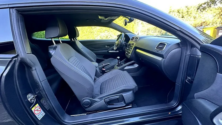 VOLKSWAGEN Scirocco -