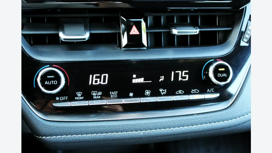 TOYOTA Corolla -