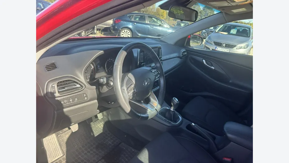 HYUNDAI i30 -