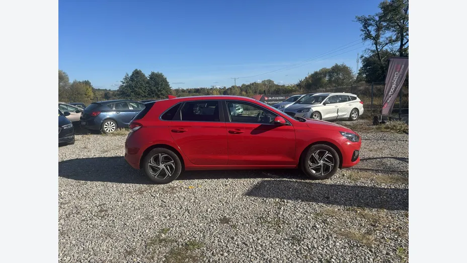 HYUNDAI i30 -