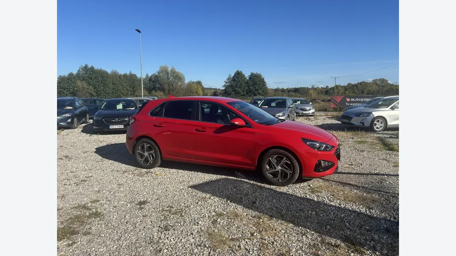 HYUNDAI i30 -