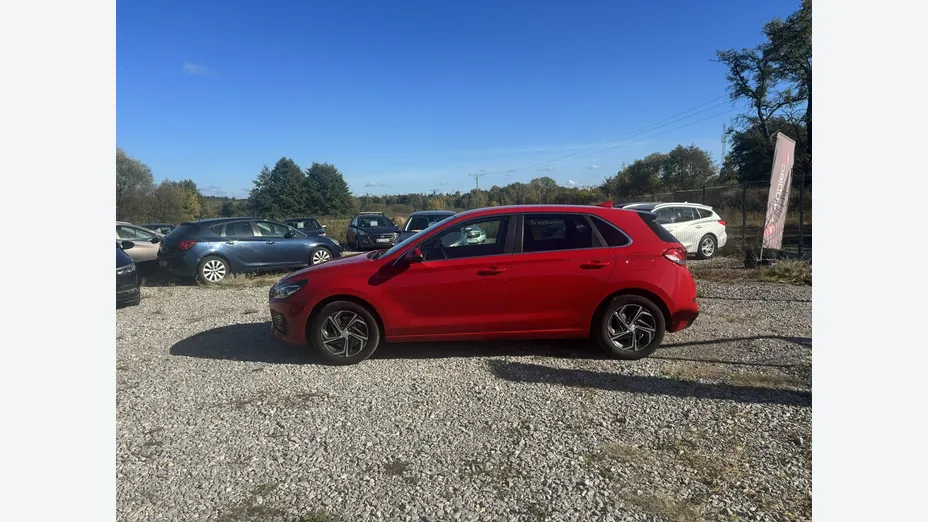 HYUNDAI i30 -