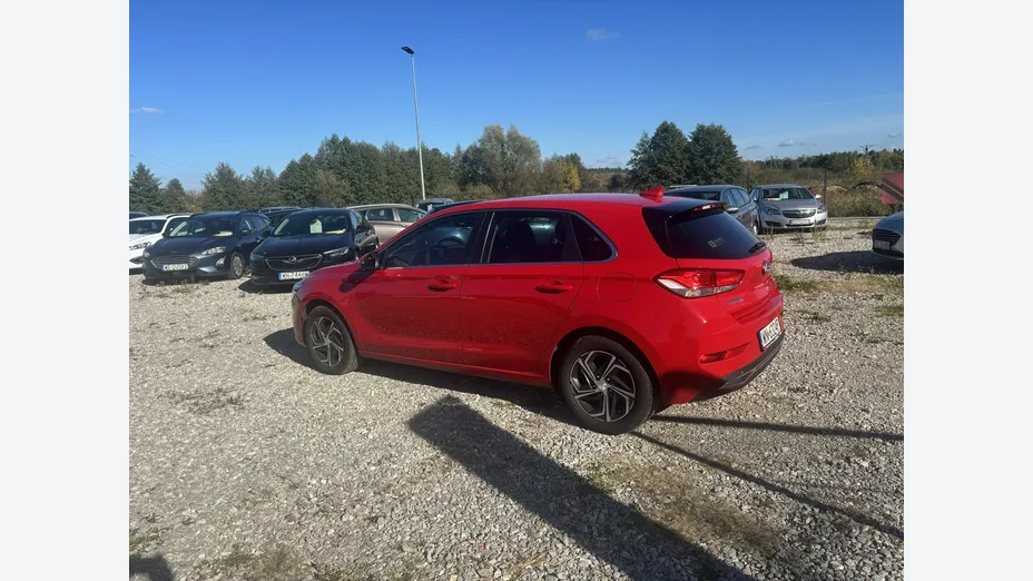 HYUNDAI i30 -