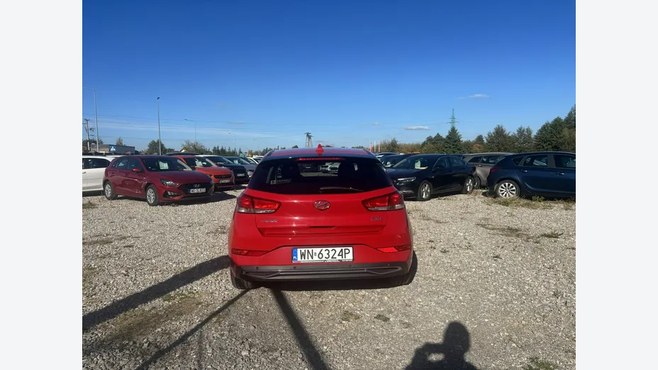 HYUNDAI i30 -