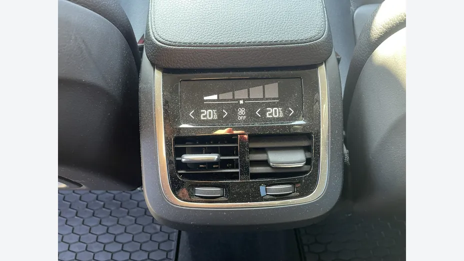 VOLVO XC90 -