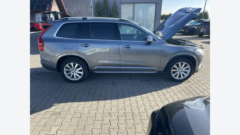 VOLVO XC90 -