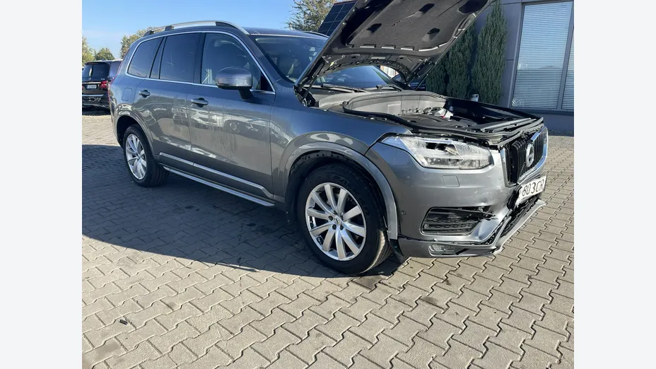 VOLVO XC90 -
