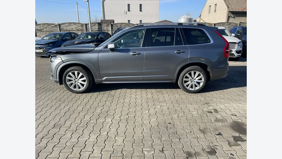 VOLVO XC90 -