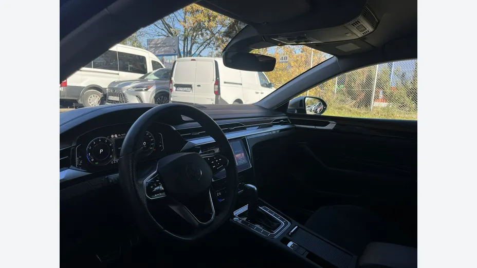 VOLKSWAGEN Arteon -