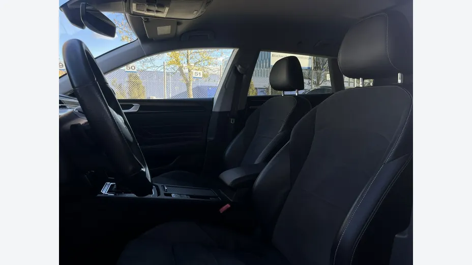 VOLKSWAGEN Arteon -