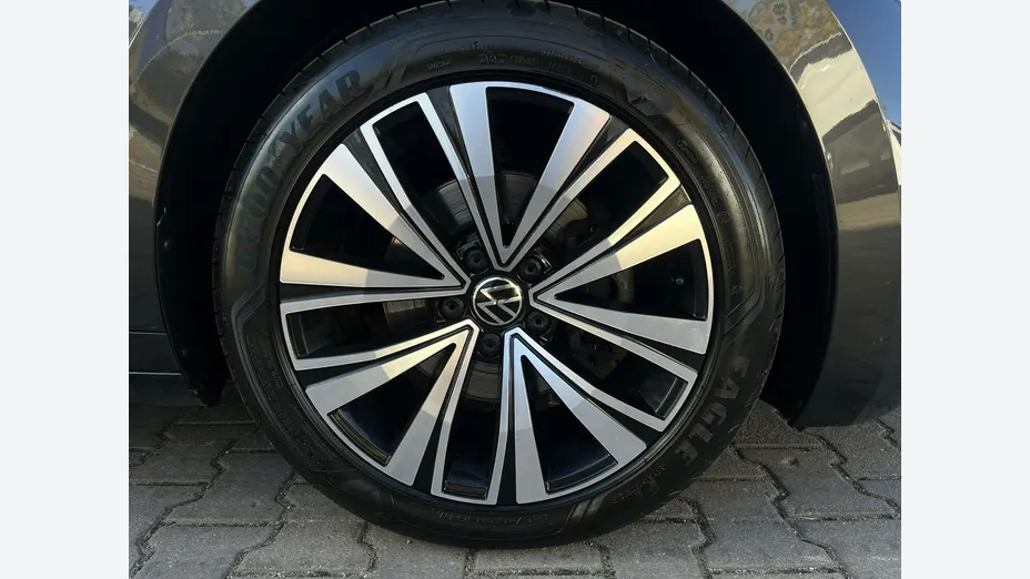 VOLKSWAGEN Arteon -
