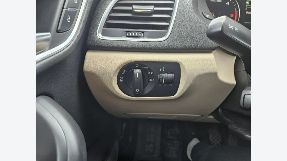 AUDI Q3 -