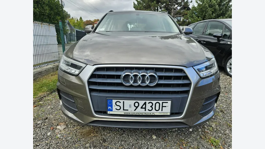 AUDI Q3 -
