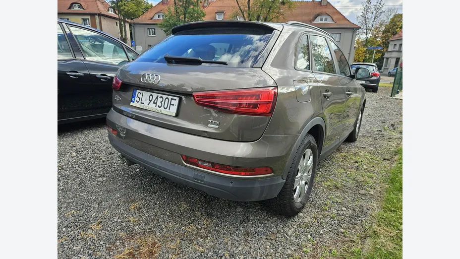 AUDI Q3 -