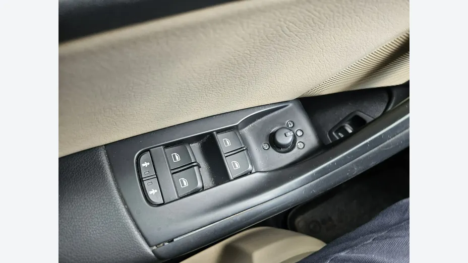 AUDI Q3 -