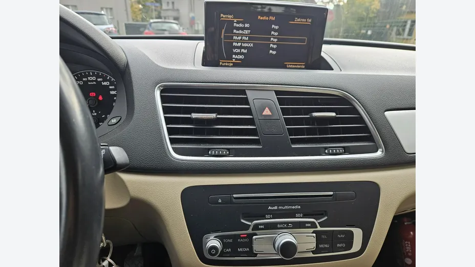 AUDI Q3 -