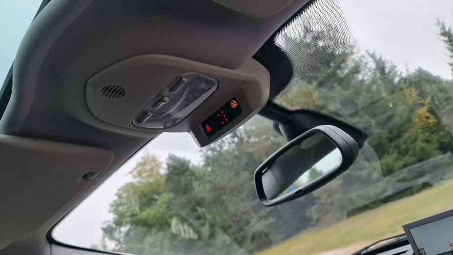 PEUGEOT 3008 -