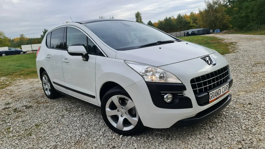 PEUGEOT 3008 -