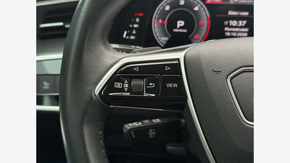 AUDI A6 -