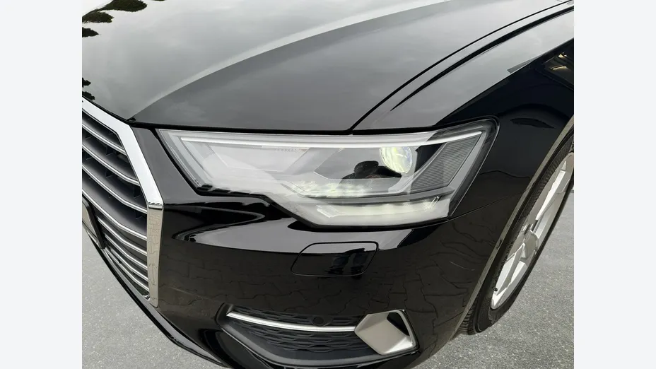 AUDI A6 -