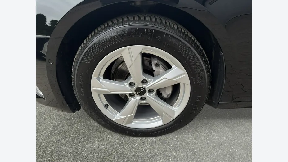 AUDI A6 -